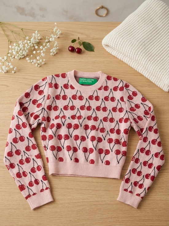 United Colors Of Benetton Sweaters - United Colors of Benetton Cropped Pink Cherry-Print Crewneck Sweater Small